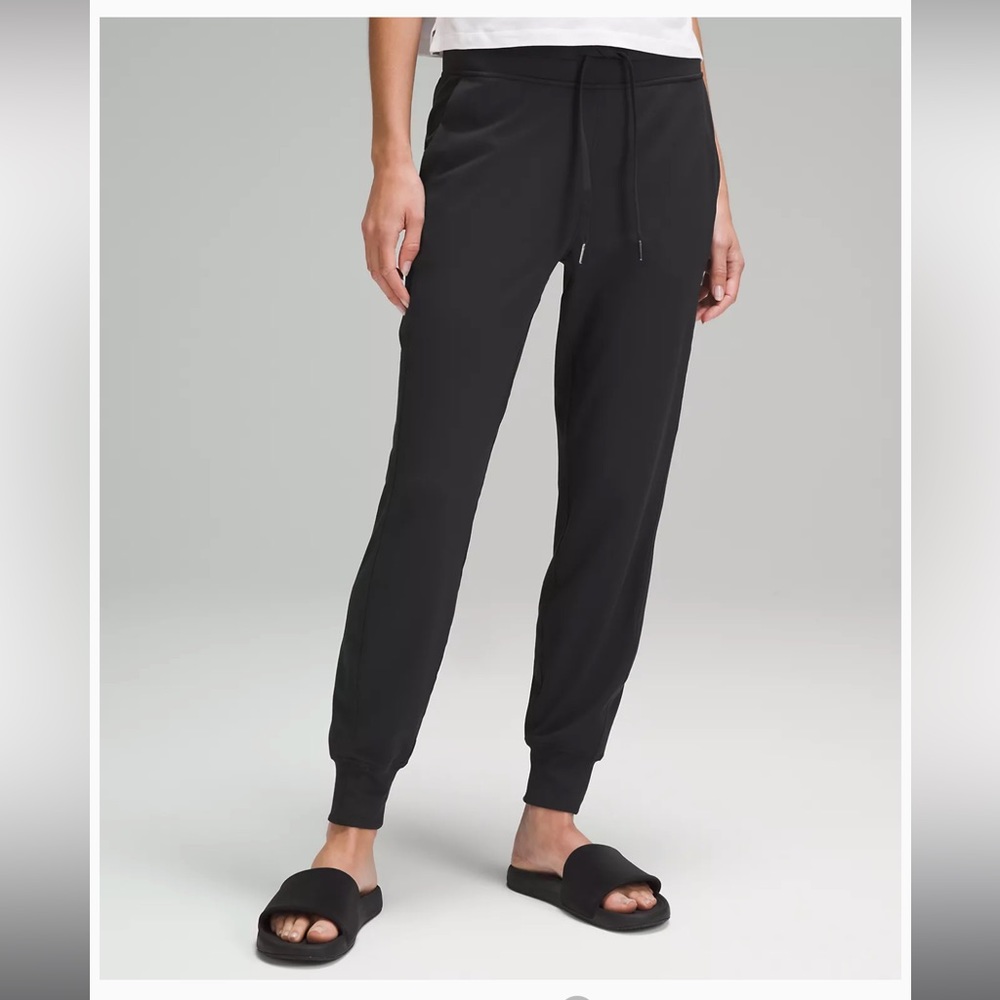 Lululemon ready to rulu joggers